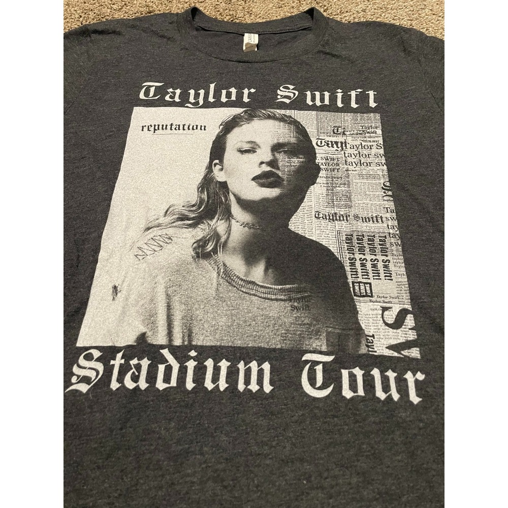 Taylor Swift Reputation Stadium Tour T-Shirt Charcoal Grey Graphic Tee Small